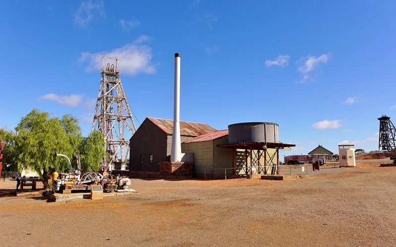 Mining buildings and headframes at Hannans North Tourist Mine, photographed in 2016